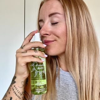 Pistachio Bueno – illat, amely elvarázsolja minden érzékedet! Az édes pisztácia tónusai finom, krémes jegyekkel...